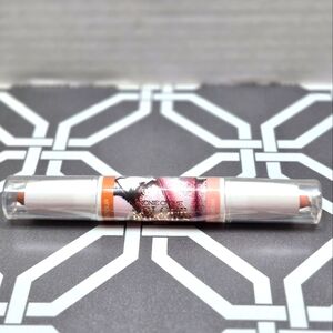 Nonie Creme Colour Prevails Sculpture Contour & Highlight Duo Stick - Brand New